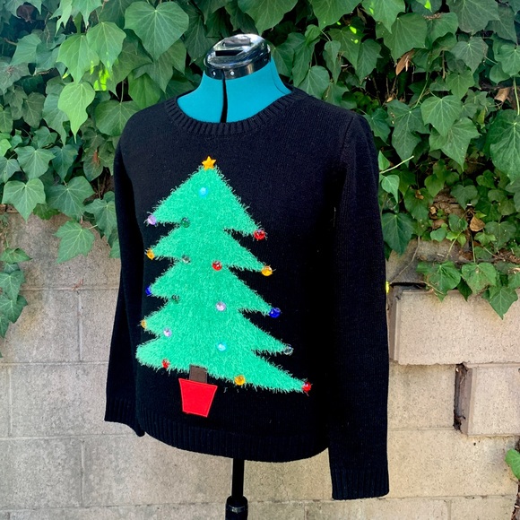 Christmas Tree Sweater L Karen Scott Petite Black Green Rhinestone Top Pullover - Picture 2 of 14